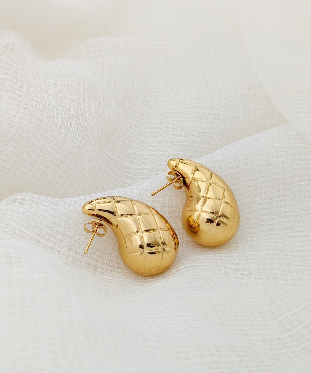 Teardrop minimal Gold plated Earrings