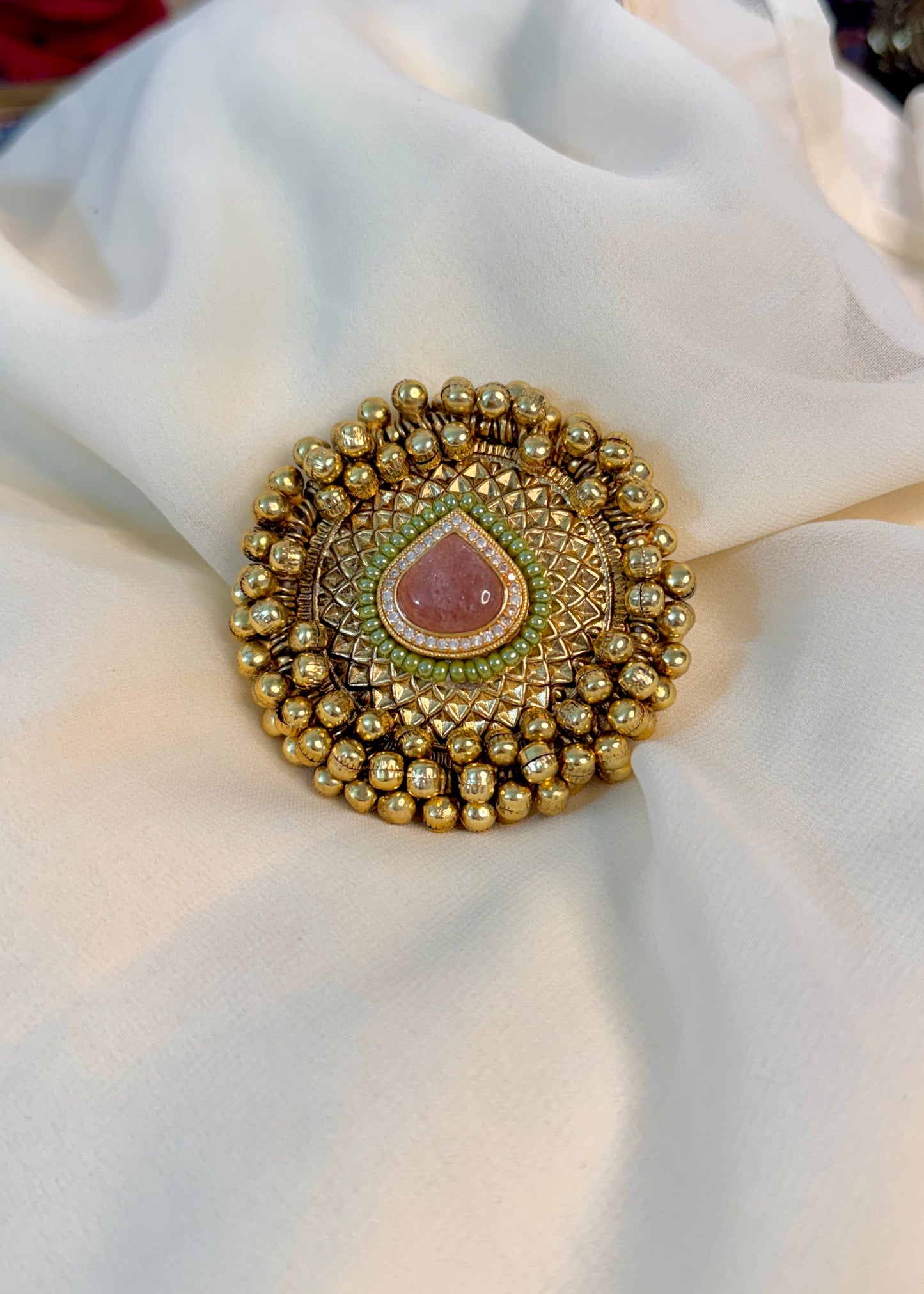Leela Grungroo Finger Ring