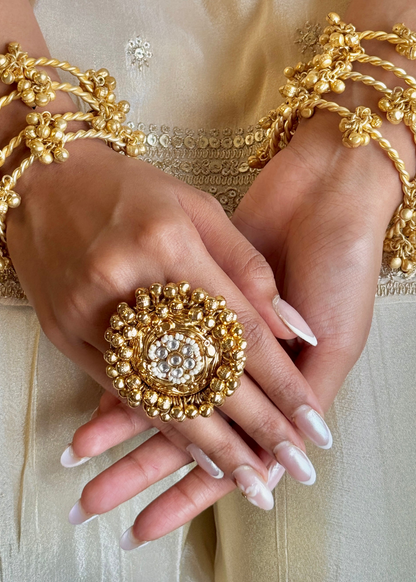 Ranisaa Grungroo Finger Ring