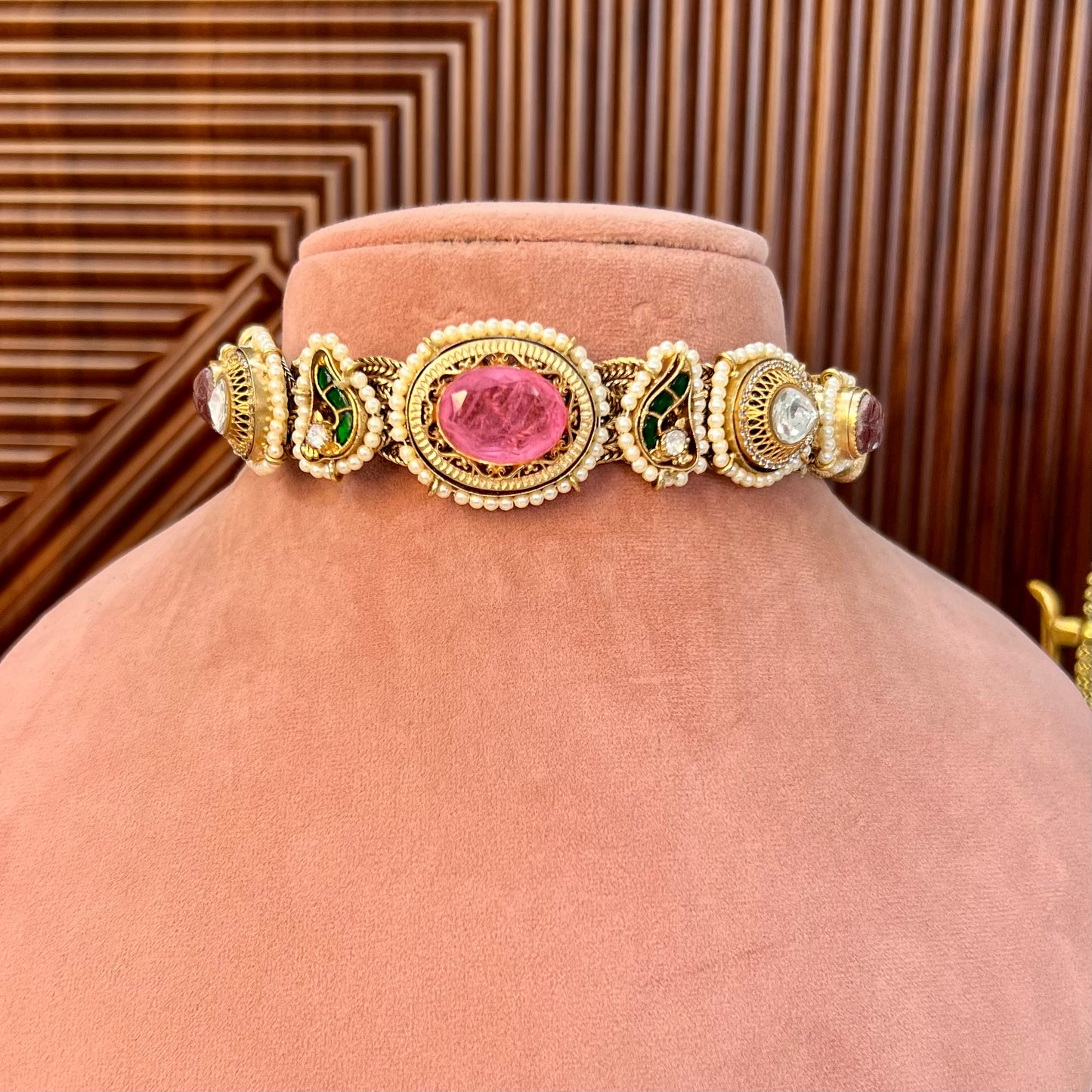 Ranjhna Gold Plated Fusion Choker