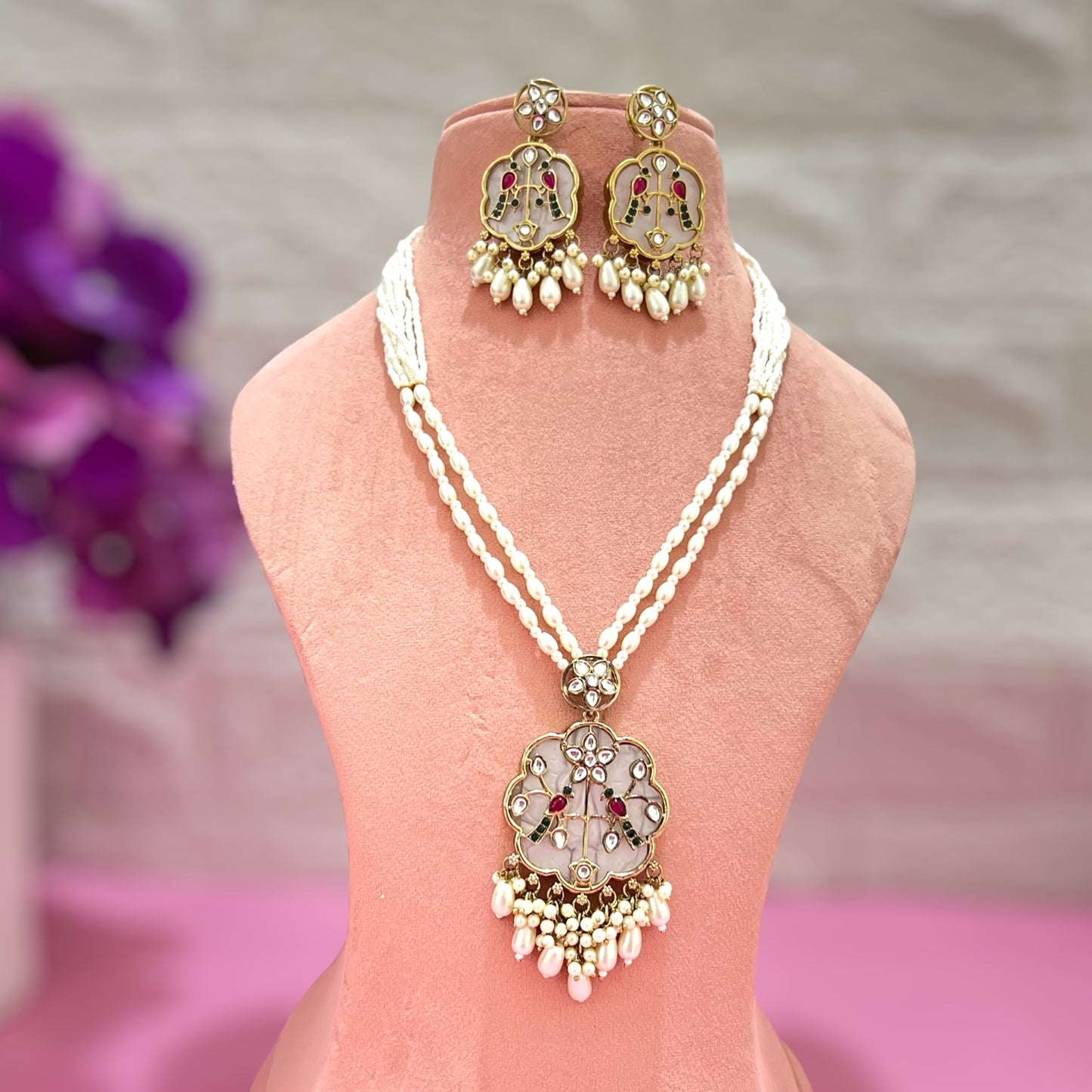 Shree Jewellery Set with Maangtikka