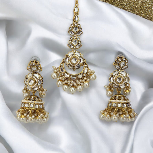 Ivory Radhaya Kundan jhumkas  with Maangtikka Jewellery Set