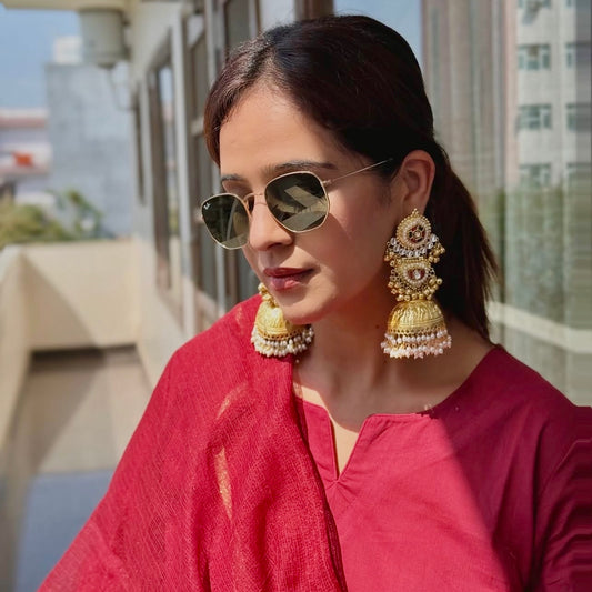 Aaradhyaa Fusion Golden Jhumkis