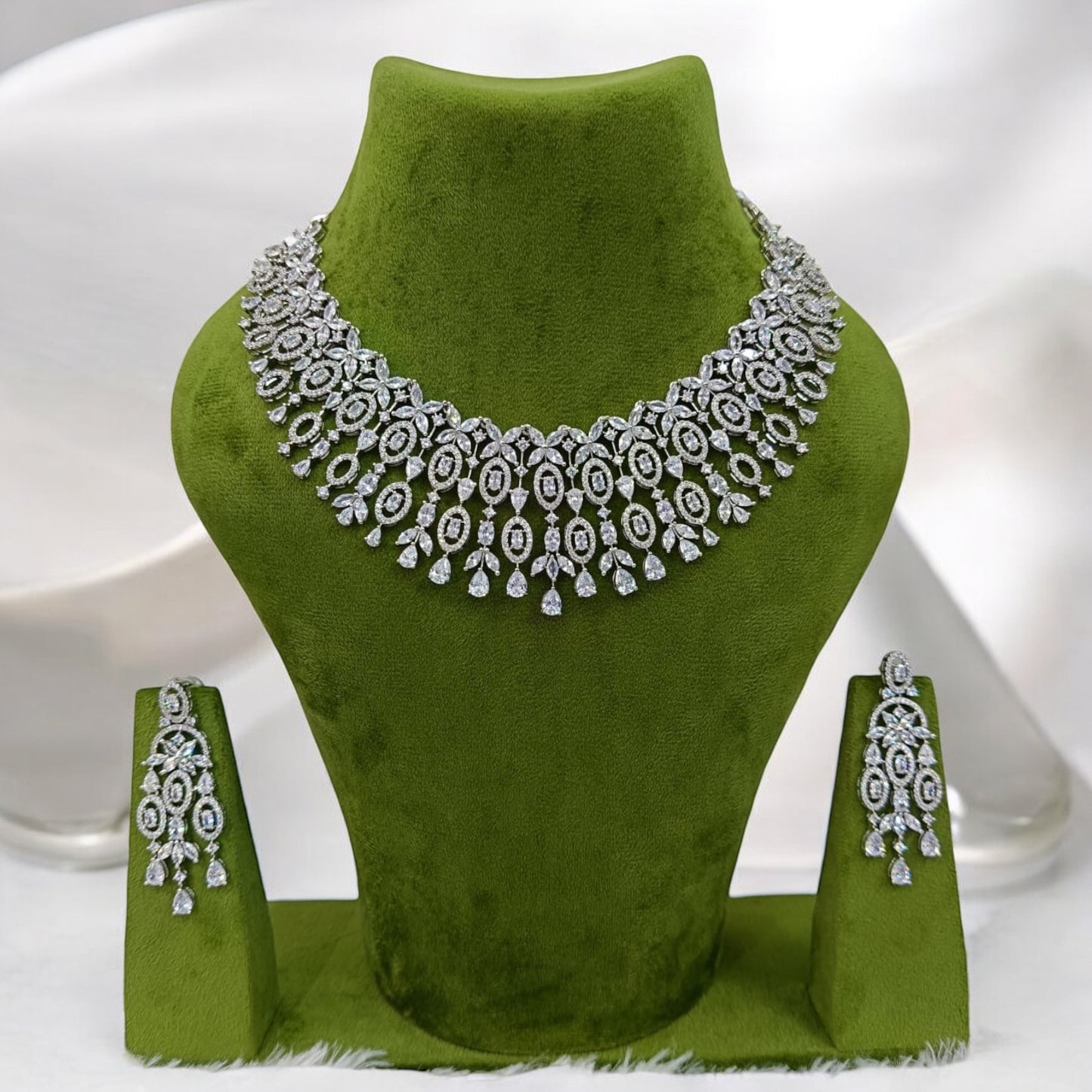 Ivory Alia American Diamond Jewellery Set