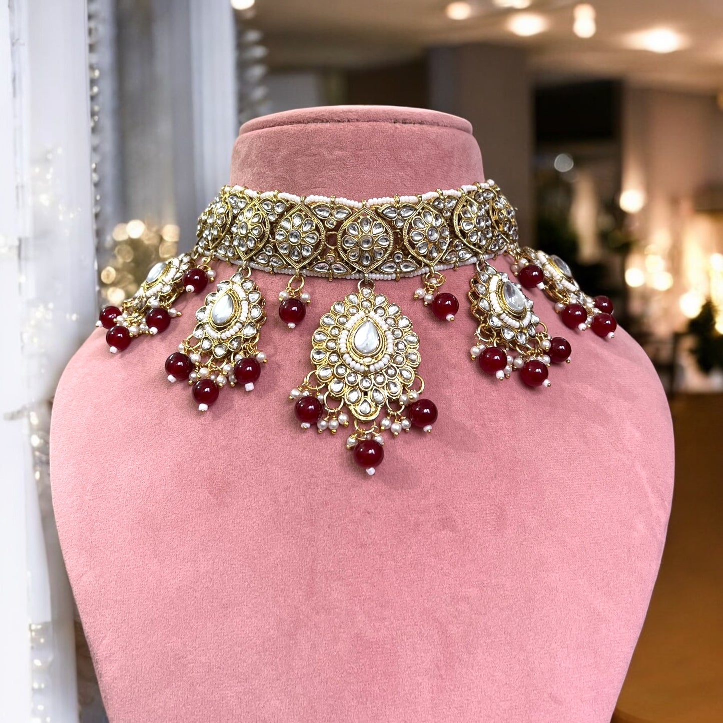 Red Kanika Kundan Jewellery Sets