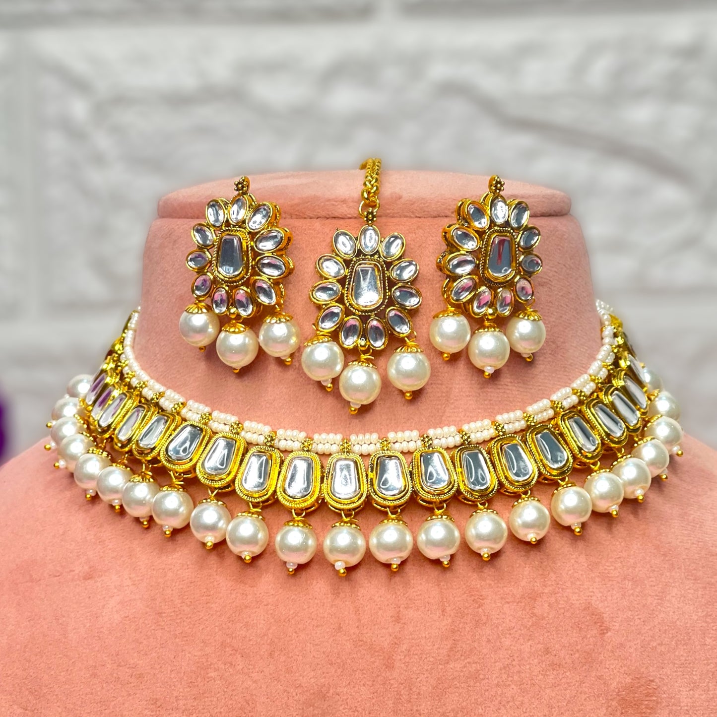 Anjali Kundan Jewellery Sets with Maangtikka