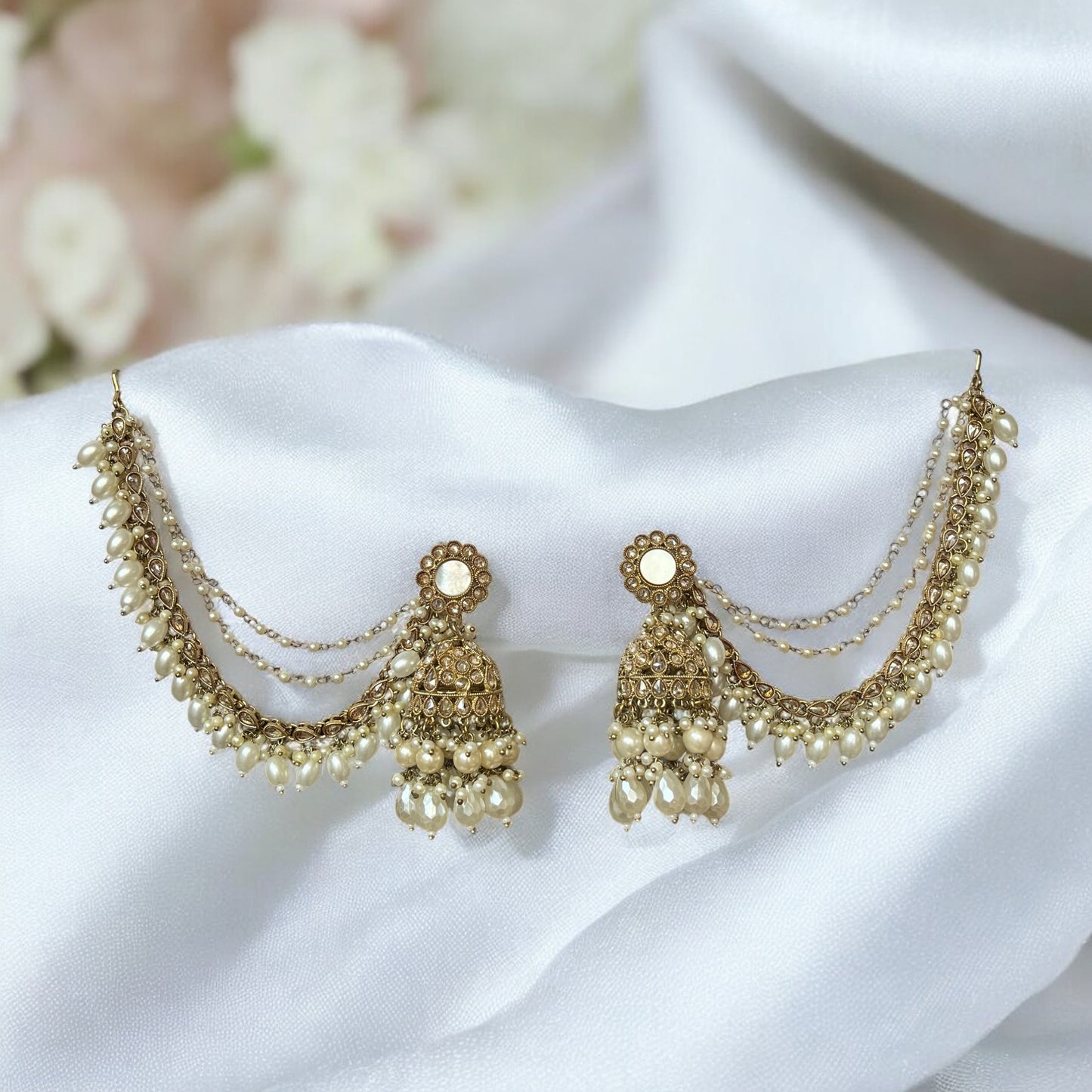 Tridha Jhumkis with Kaanchain