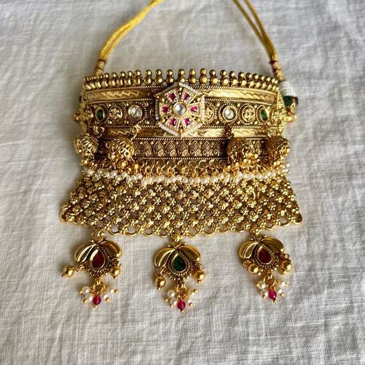 Padmaja Gold Plated Rajwadi kundan Choker Jewellery set