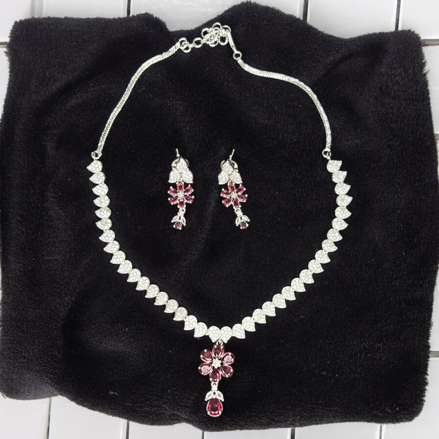 Daisy American Diamond Necklace Set (Red)