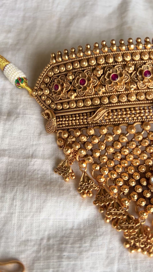 Ranisa Gold Plated Choker Jewellery set with Maangtikka